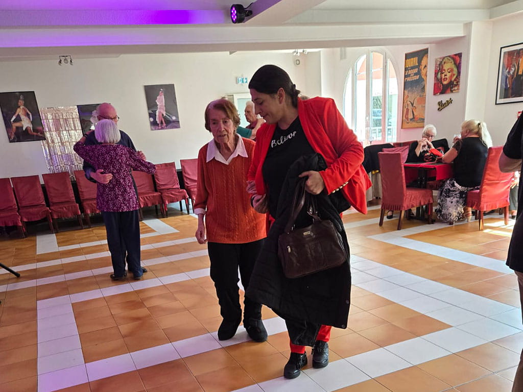 Sourire et partage service d'animation pour personnes agées